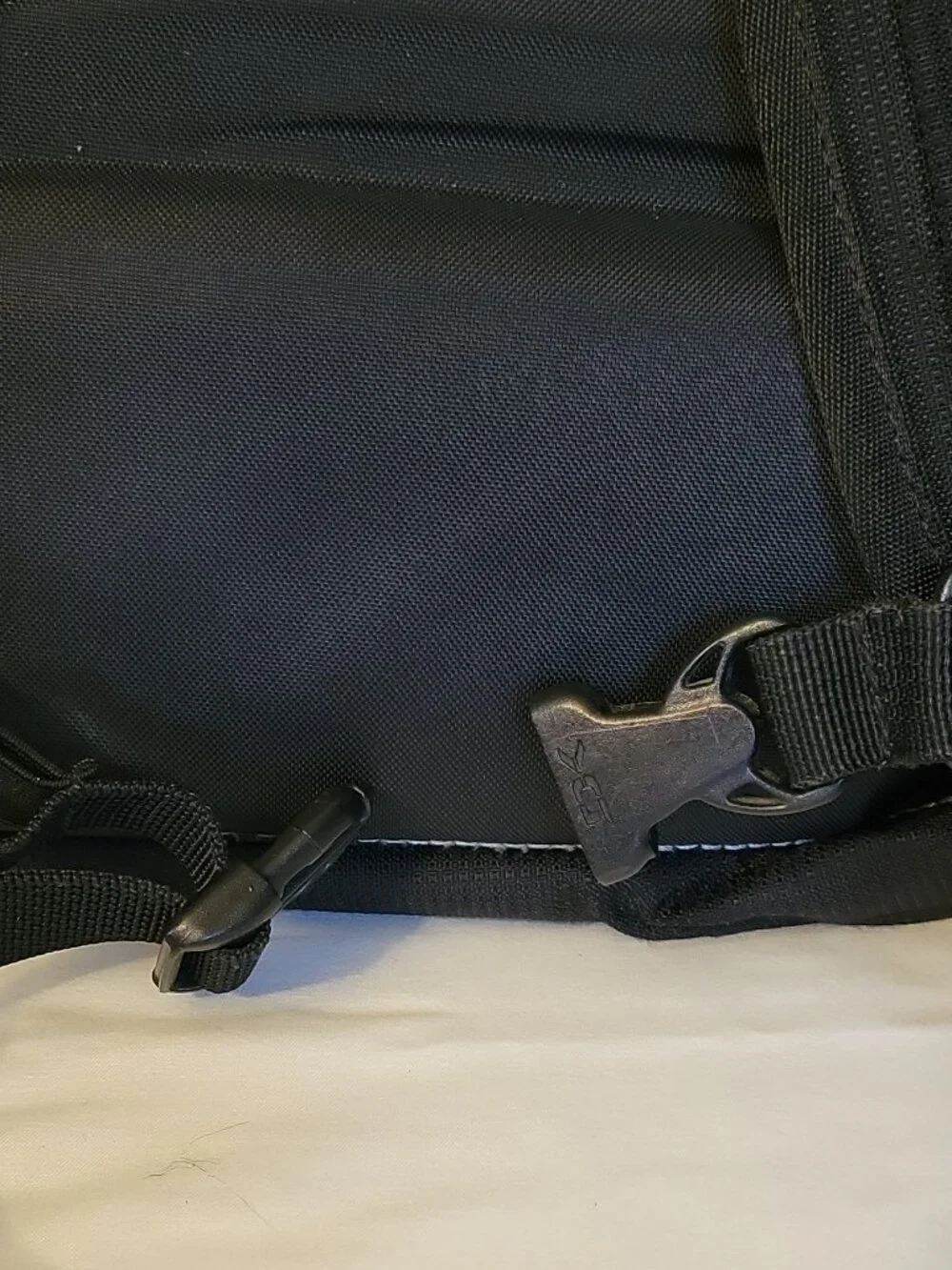 Dakine backpack, black unisex adults, large, padded, adjustable straps, pockets